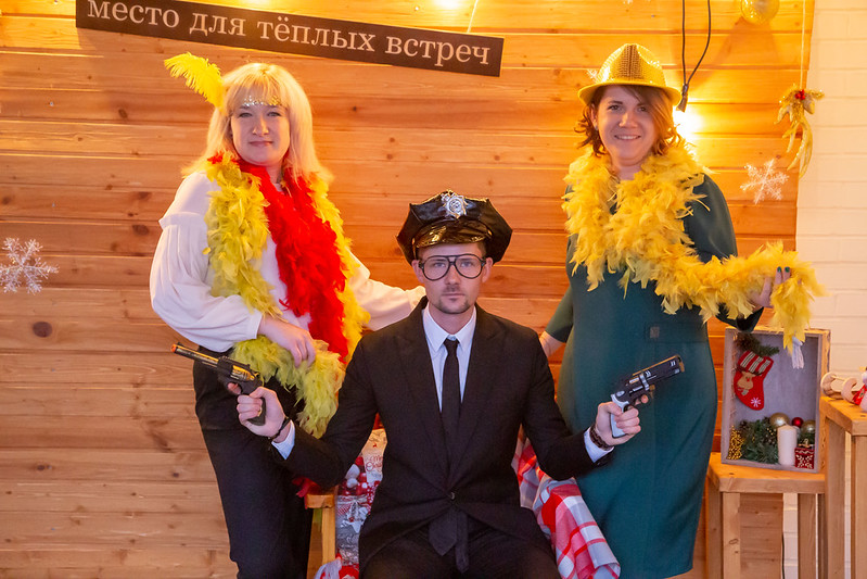 Новогоднее украшение зала для корпоратива в Курске